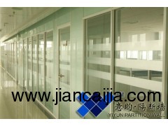 重庆铝合金玻璃隔断厂家/重庆双层玻璃隔断供应商/成品隔断单价